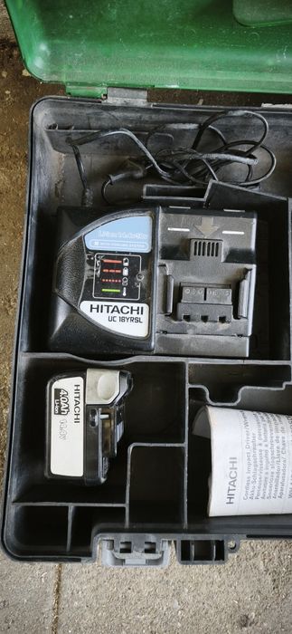 Aparafusadora de impacto hitachi
