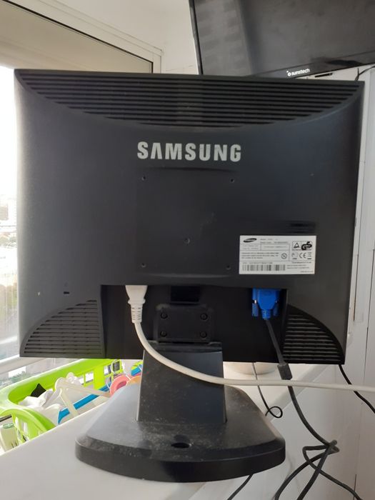 HDTV - monitor de PC Samsung e transformador para TV423862218743490564