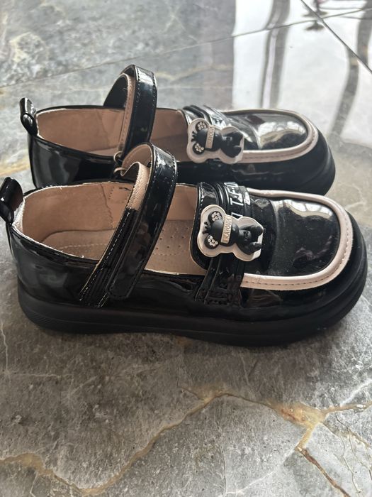 Продам дитячі туфлі