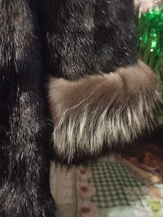 Шуба норкова з чорнобуркою