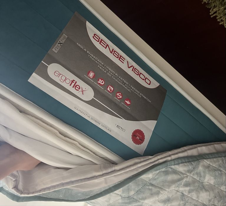 Cama com colchao