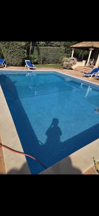 Manutenção Jardins & Piscinas | Garden & Pool Maintenance 
 Jardins &