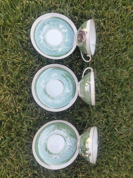 Chávenas de chá com pires, Vista Alegre,  1922-47