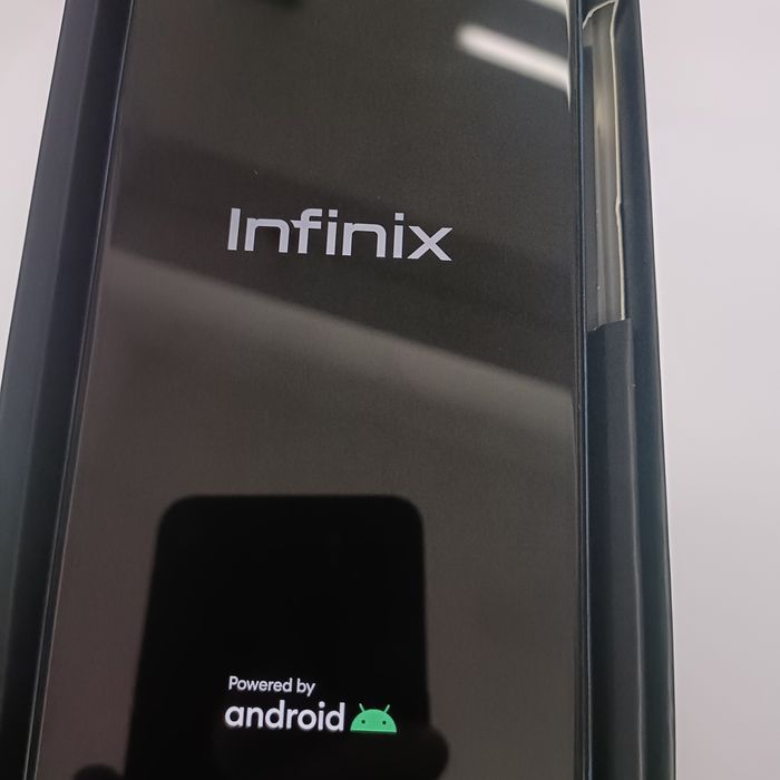 Telefon Infinix HOT 40i 8GB / 256 GB