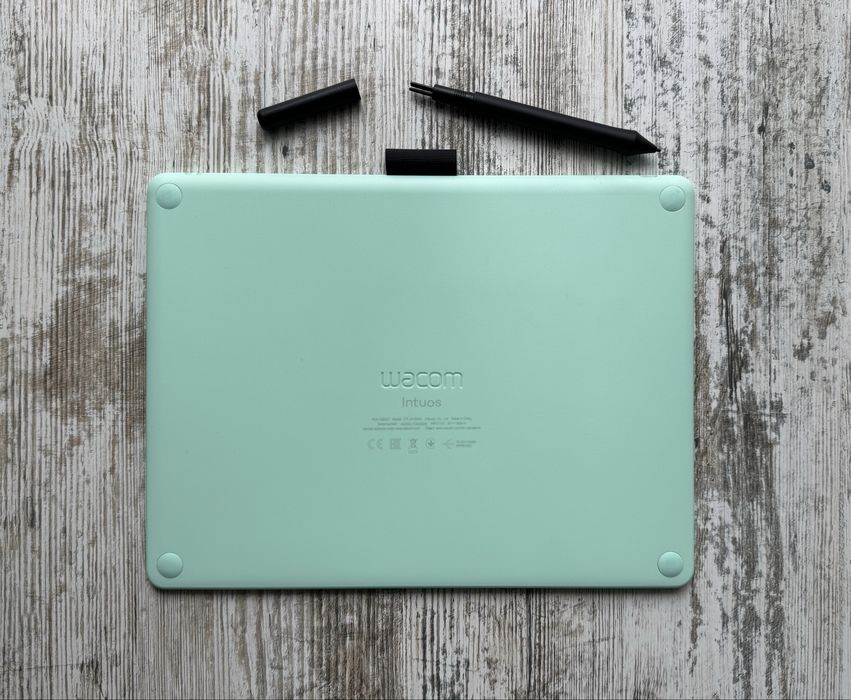 Графічний планшет Wacom Intuos M