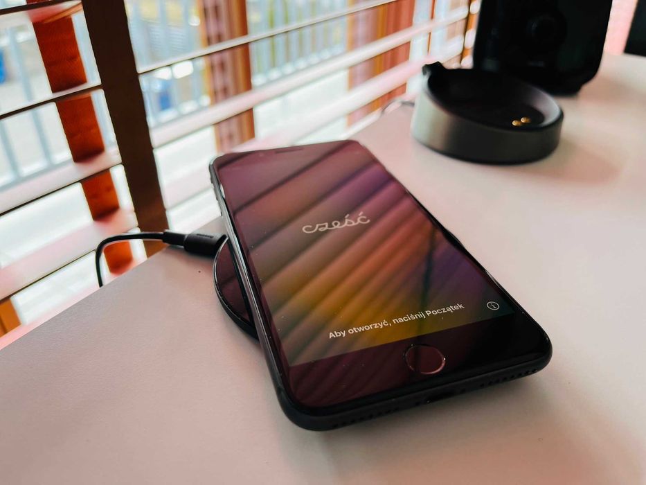 Apple iPhone 8 Plus 64 GB Space Gray - bardzo zadbany, od pierwszego właściciela