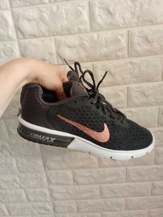 Жіночі кросівки Nike Air Max Sequent 2