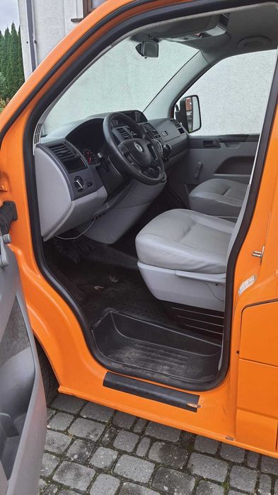 Volkswagen T5 podwójna kabina 5 miejsc, 1.9 TDI