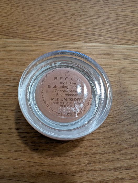 Korektor cieni pod oczami - BECCA Under Eye, Medium
