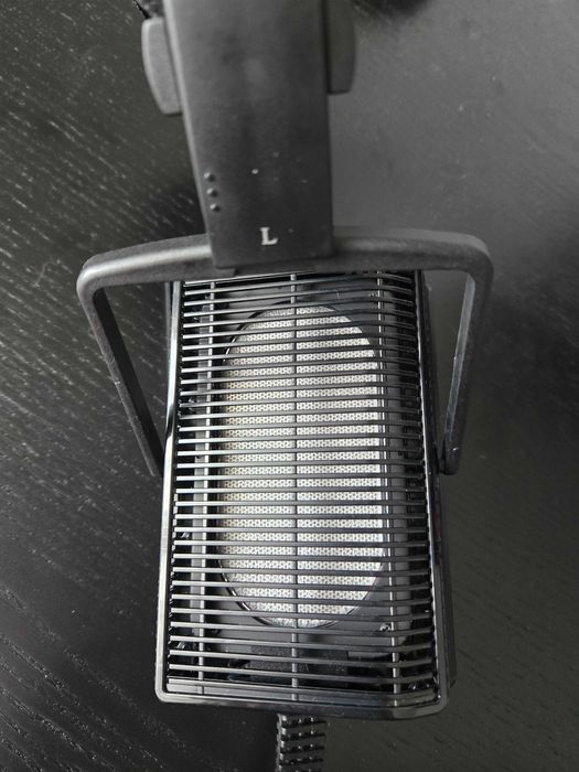 Auscultadores STAX SR-L300 com energizer SRM-252