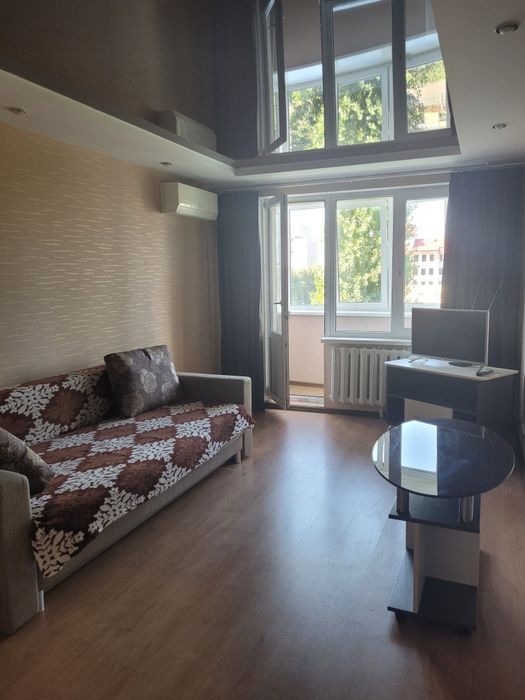 Оренда 2-кімн.кв Центр біля ТРЦ "Піонер"