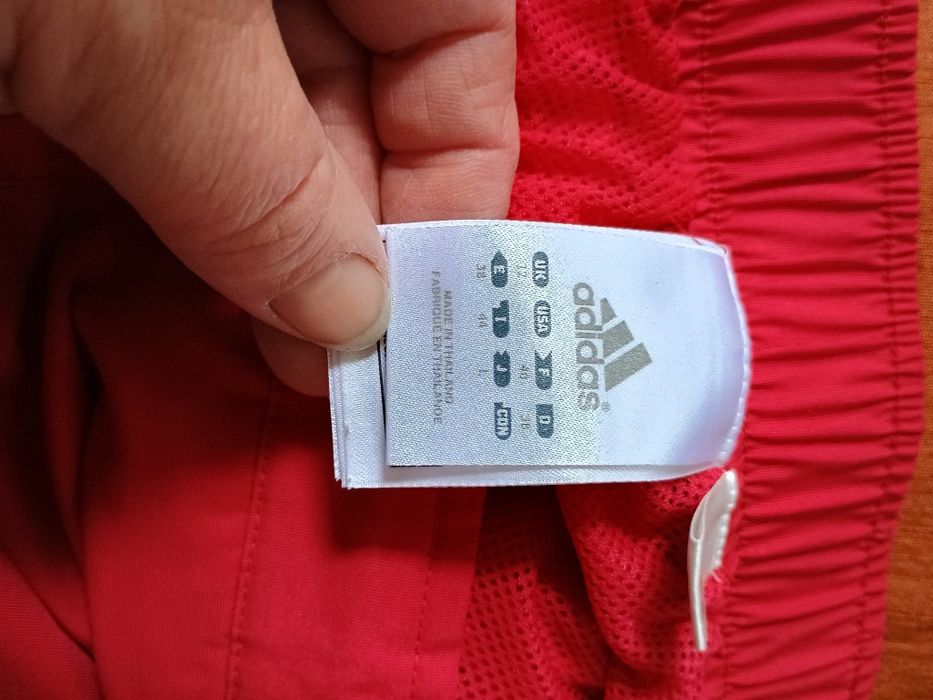 Czerwone spodnie lekko ocieplane ADIDAS roz.M