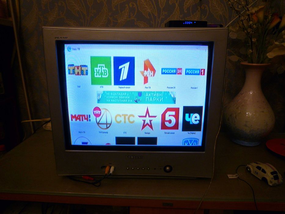 телевизор Samsung CZ-21K22T работает со СМАРТ приставками (Smart TV)