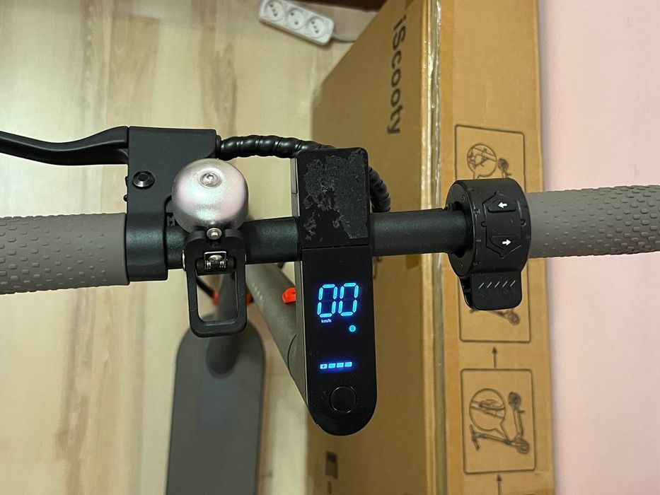 Електросамокат E-scooter