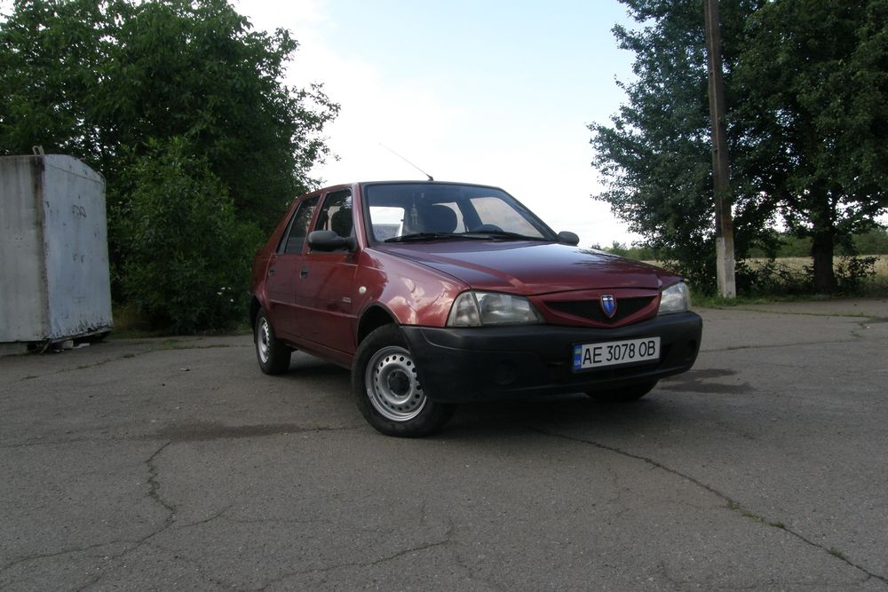 Автомобиль Dacia Solenza