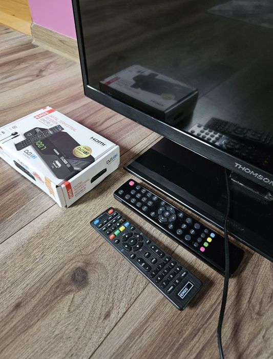 Telewizor Thompson 32' z dekoderem