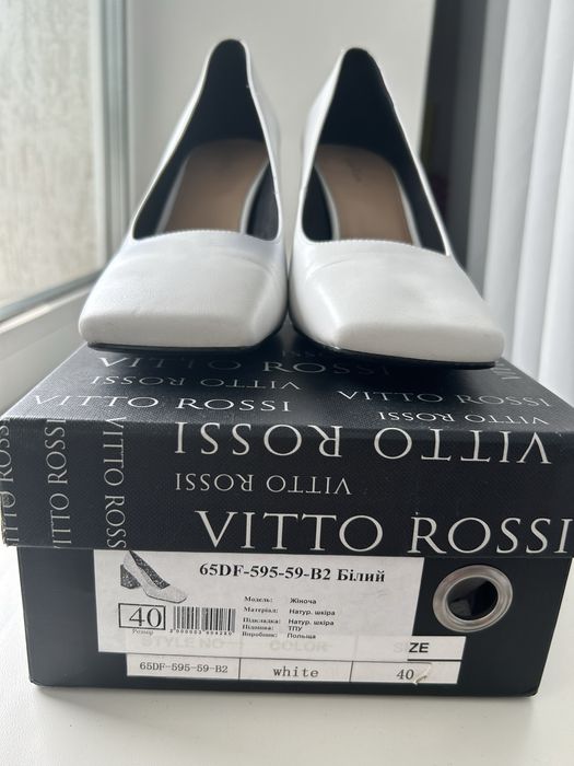 Туфлі шкіряні білі Vitto Rossi, розмір 40