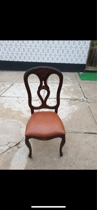 mesa de jantar com cadeiras