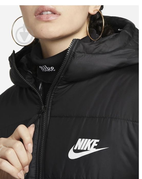 Жіночий пуховик nike
