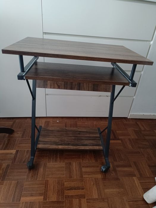 Secretária para computador