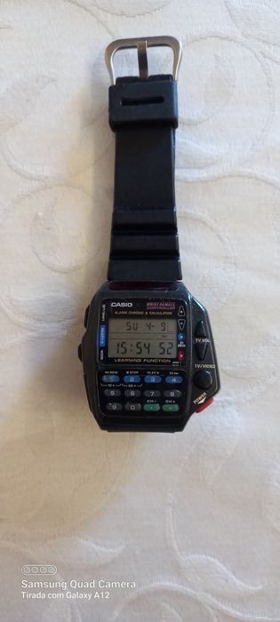 Relógio casio controlo remoto.