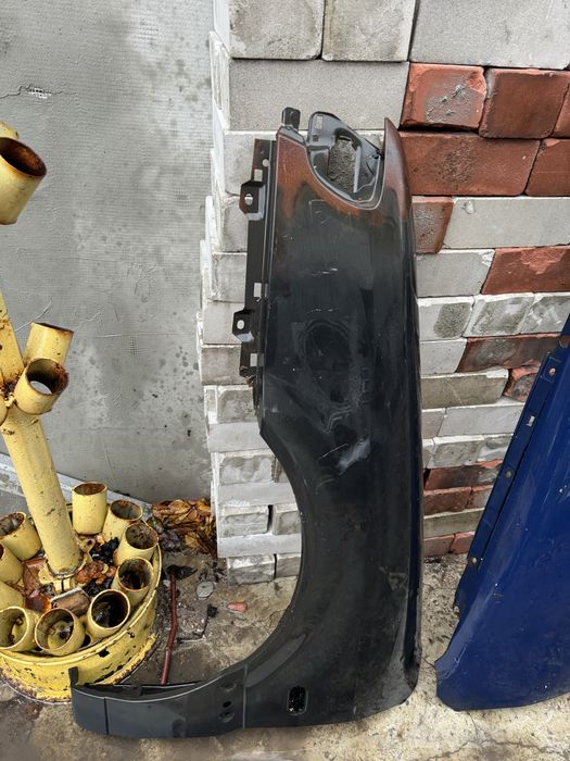 Разборка  фольцваген пассат б2 б3 б4  крыло крылья и другие запчасти