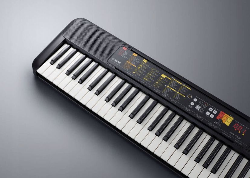 Pianinio KeyBoard Organy do Nauki Gry YAMAHA 61 Klawiszy Pilot Prezent