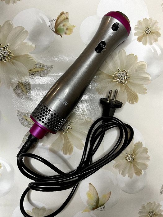 Продам фен-стайлер VGR V-408