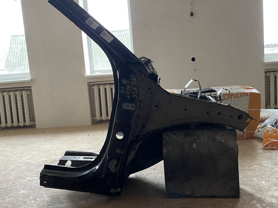 Четверти 2шт левая и правая передние