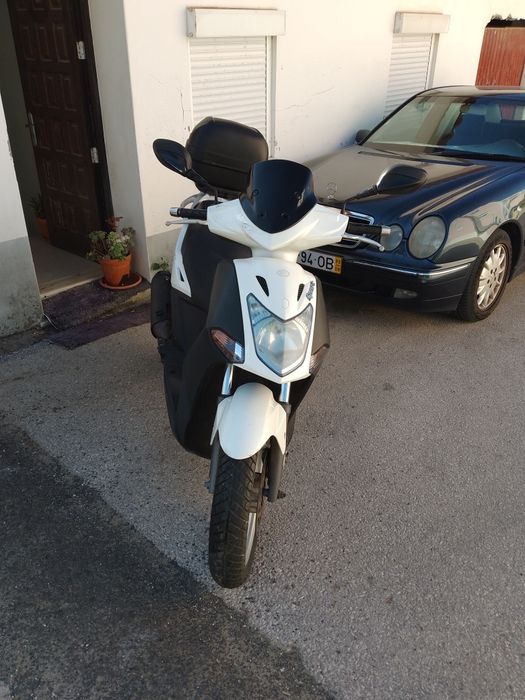 Vendo uma moto Agility Kymco 125