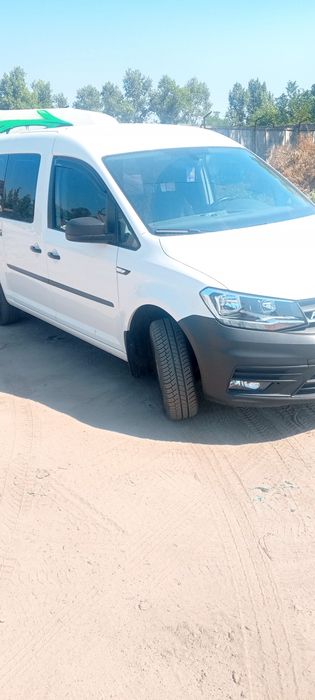 Продам автомобіль Volkswagen Caddy