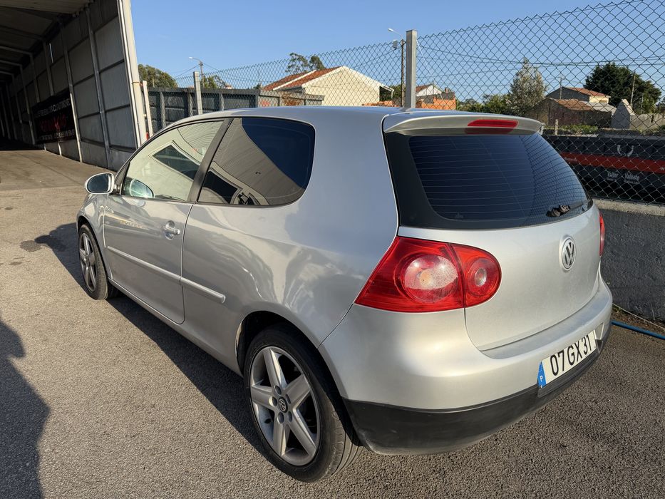 VW Golf V 5Lugares 1.9TDi 105CV