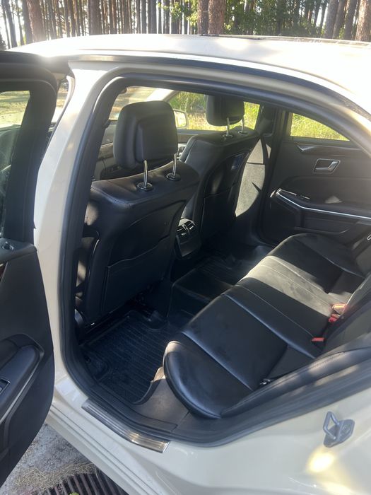 Sprzedam Mercedes benz E klase Cdi rok 2012  w212
