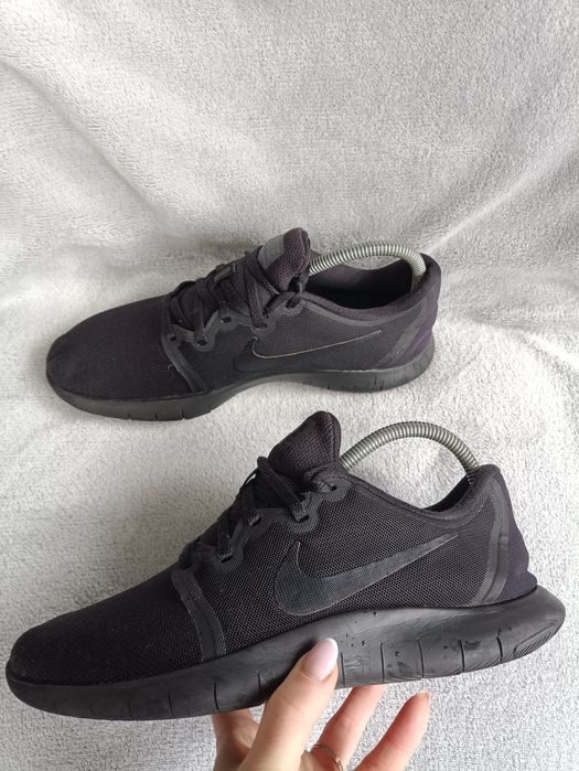 Мужские кроссовки беговые Nike р41.5-42