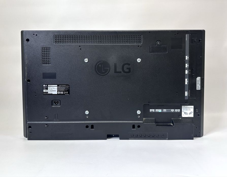 Дисплей екран LG 32SE3B професійний 32” IPS-дисплей для роботи 24/7
