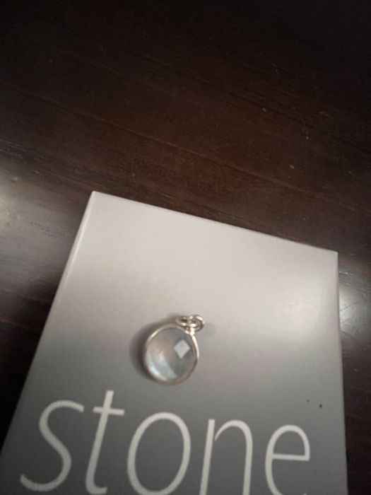 Pingente pedra de lua em prata