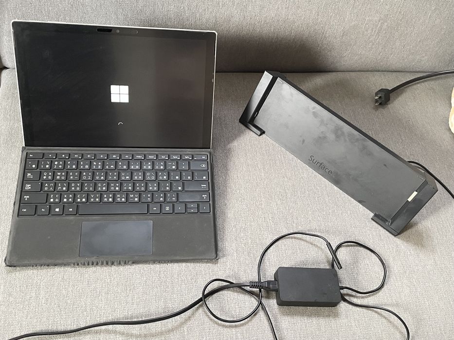 Microsoft Surface 5 Pro 256Gb i5 + dużo akcesoriów