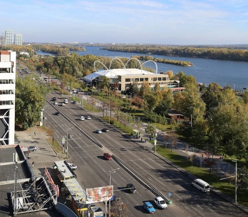 Продам 3х ком.квартиру в ж/к West Hall (ж/м Победа-3)