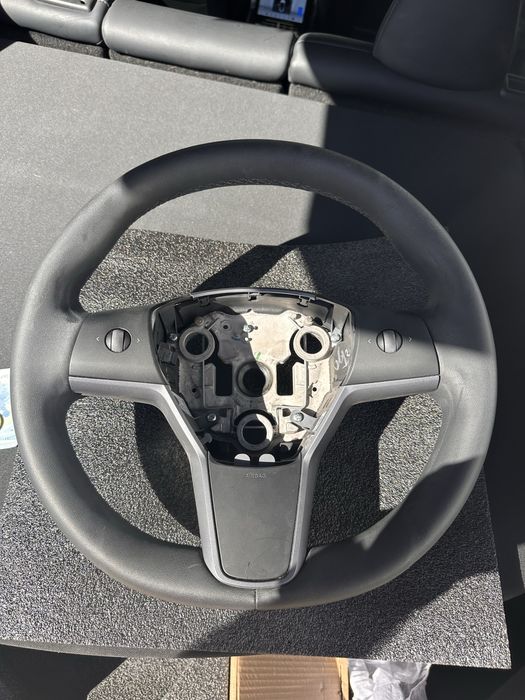 Volante Tesla Model Y