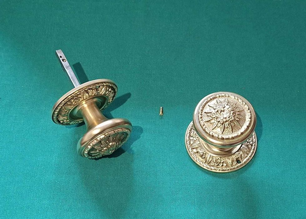 Belo Puxador de porta em latão, anos 70/80