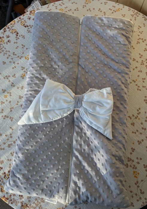 Конверт для дитини новонародженого на виписку