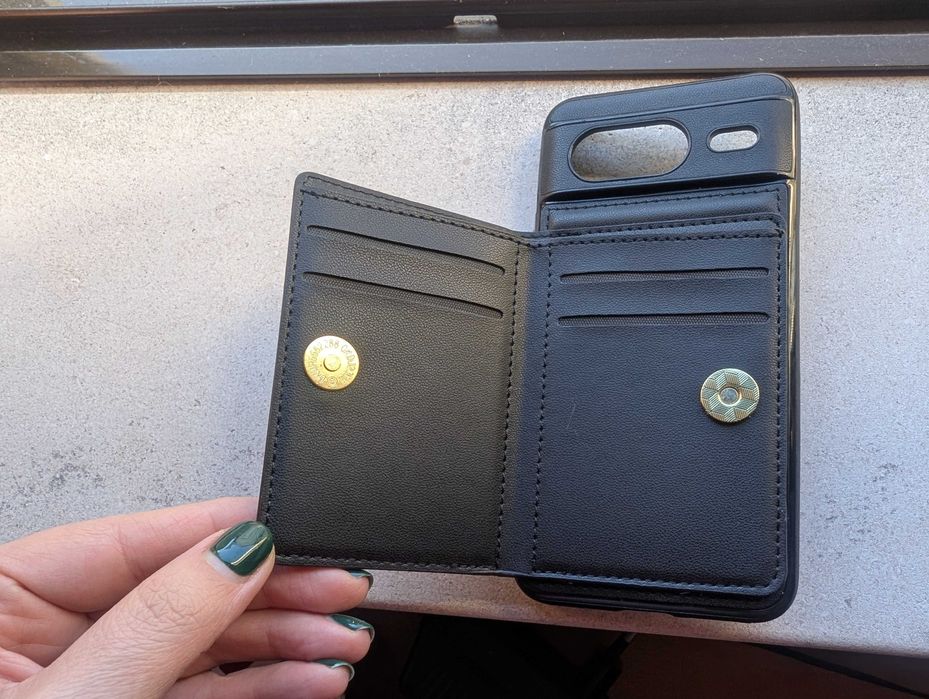 Capa Pixel 8 preta com carteira e anel de suporte