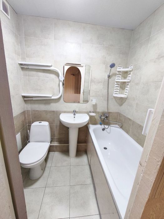 Продаж 1 кімнатної кв-ри Калинова, Образцова, з ремонтом