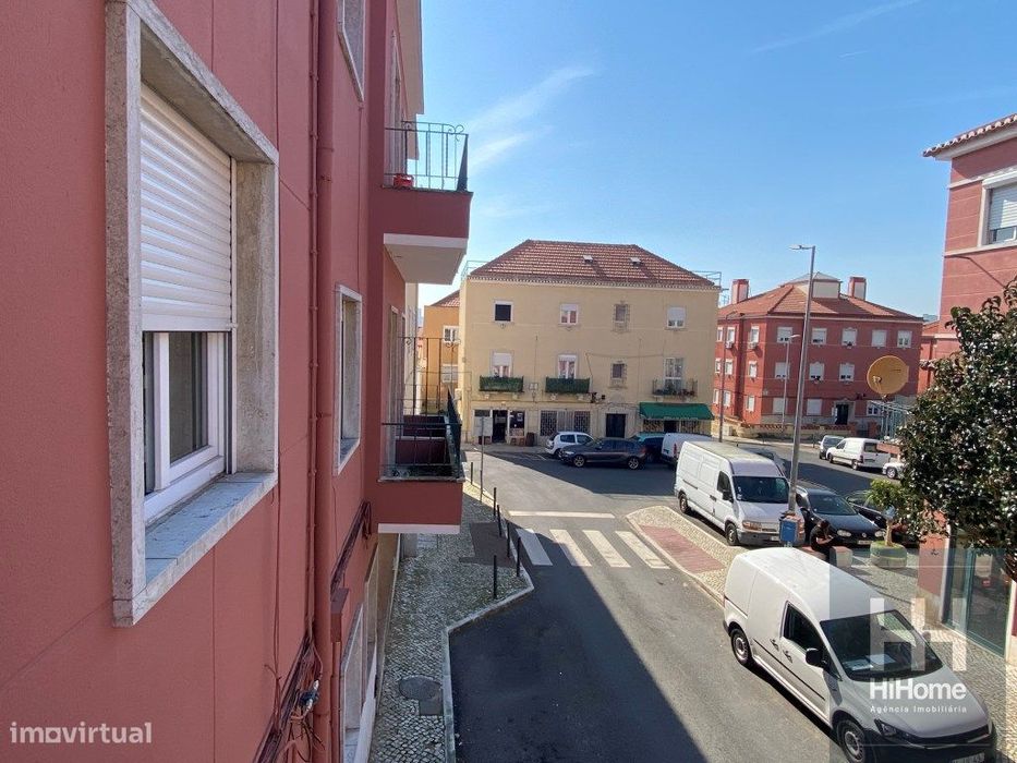 Apartamento T2 com Logradouro em Venda Nova-Falagueira Amadora