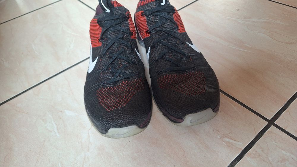Buty sportowe typu adidas NIKE