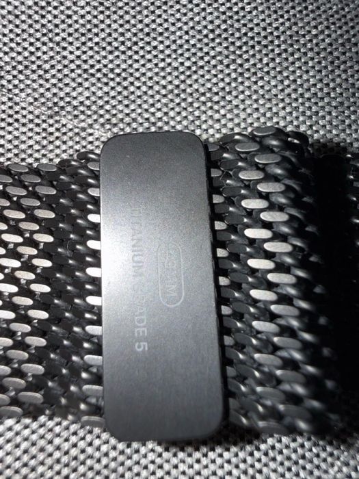 Oryginalny tytanowy pasek Milanese Loop od Apple Watch Ultra 2 Rozmia S