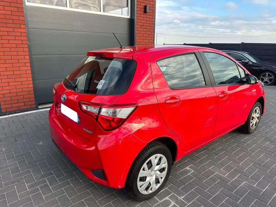 Toyota Yaris 1.5 HYBRID _ Automat _ 2017r LIFT _ Tylko 68.000km ! _ Navi