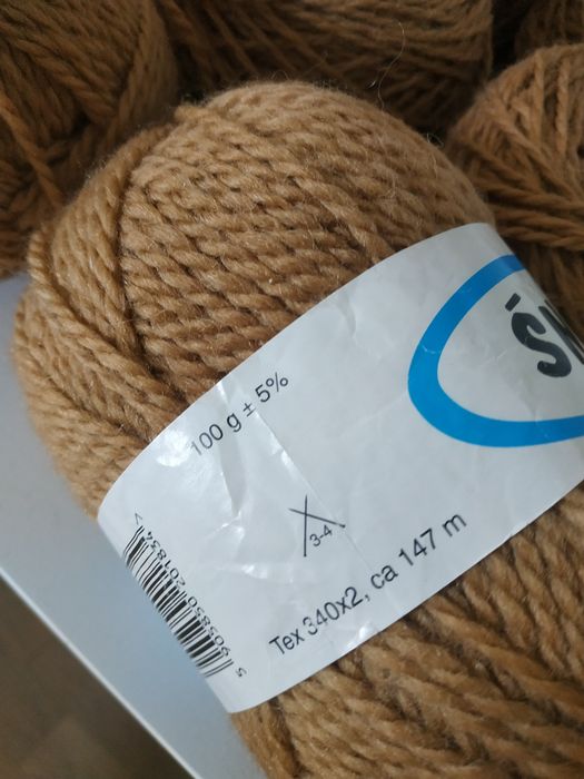 Włóczka wełna  100 % 10szt