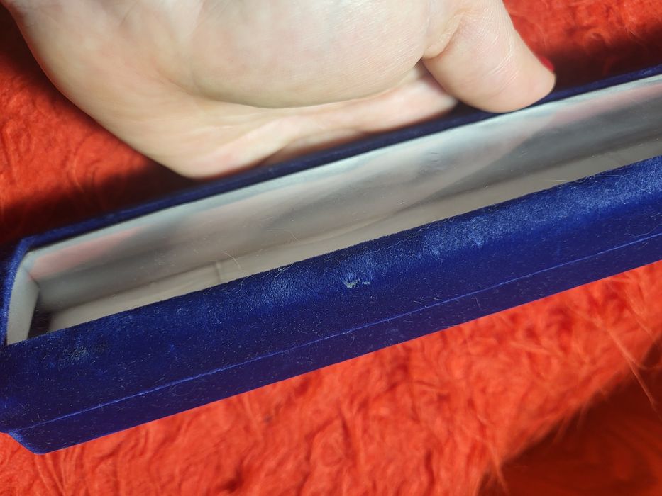 Оксамитова коробочка для браслета/кольє