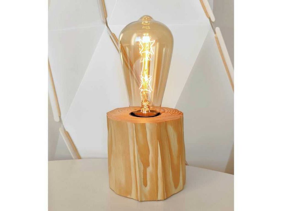 Lampka nocna z drewna